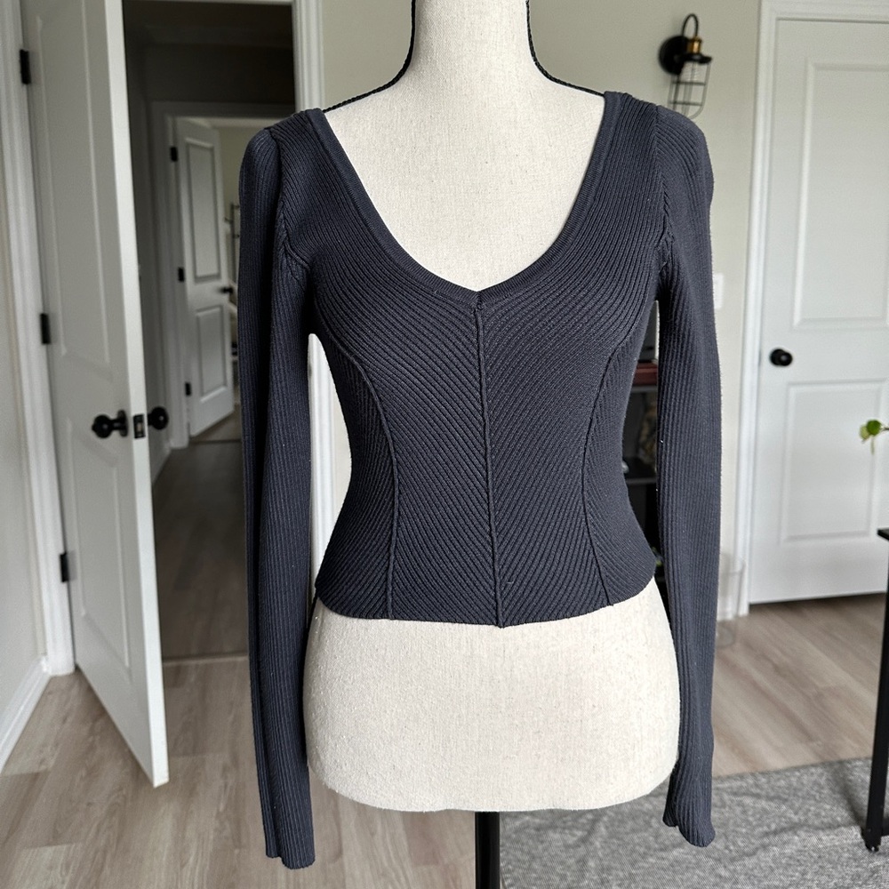 Long sleeve ribbed shirt
